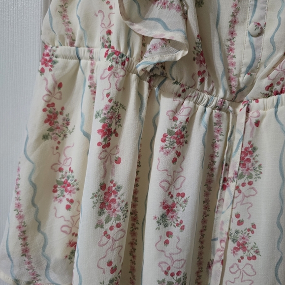 Torrid Ruffle Cinched Floral & Bow Print Cutesy Coquette Blouse, Size 2X, EUC! - Picture 8 of 16